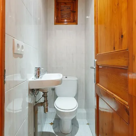 Flateli Aribau *